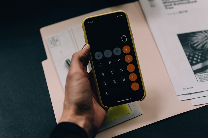 calculator showing zero representing a non profit 